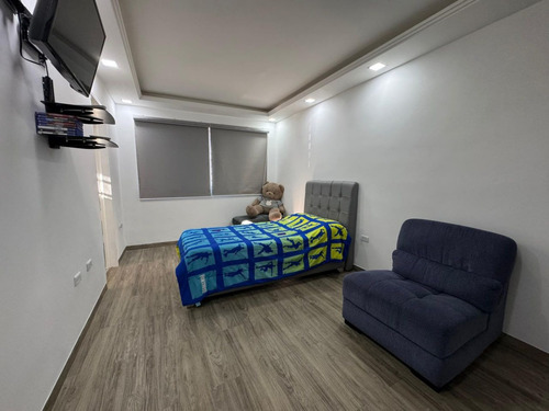 Townhouse En Venta Conj Res Altos De Aricagua Jardin Mañongo Jc-lp