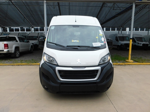 Imagen 14 de 15 de Peugeot Boxer Premium 2.2 Hdi 440 L4h2 130 Minibus 17+1