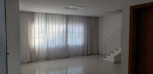 Excelente Oportunidade Para Você Que Sonhe Em Morar Em Um Sobrado Com 3 Suítes, 3 Vagas, Jardim, Próximos Aos Melhores Colégios, Mercados E Farmácias E A 600 Metros De São Caetano E Da Vila Zelina.