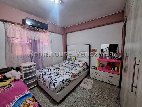 Marcos Gonzalez Vende Cómodo Apartamento Zona Oeste Barquisimeto Lara #25-20448