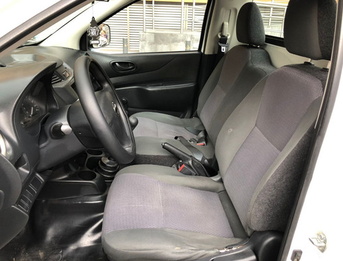 Imagen 10 de 13 de Nissan Np 300 Pick Up 2016