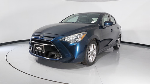 Toyota Yaris 1.5 R HIGH AT