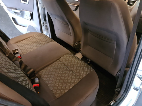 Volkswagen Suran 2018 1.6 Track