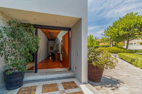 Imagen 13 de 30 de Casa En Condominio En Venta En Hacienda Santa Fe ( 495087 ) ( 5 Recámaras, 5.1 Baños, 772m2 )