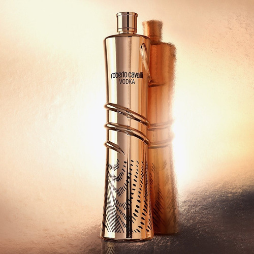 Imagen 8 de 8 de Vodka Roberto Cavalli Gold Edition 1000ml
