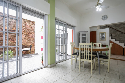 Departamento Ph En Venta En Monte Castro, Capital Federal, Buenos Aires