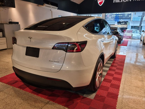 Imagen 5 de 10 de Tesla Model Y Long Range Hilton Motors Co