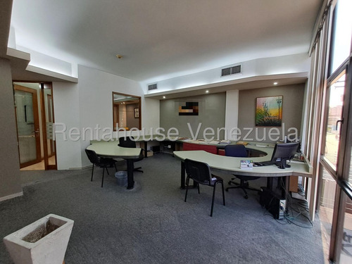 Bella Oficina En Venta Amoblada Zona Centro Calle Rivas Maracay 25-17456 Hc