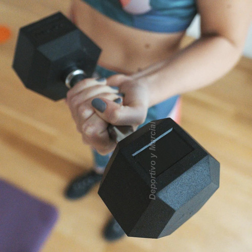 Imagen 2 de 5 de Mancuerna Hexagonal De Caucho Cromada 3 Kg Get Fit En3x