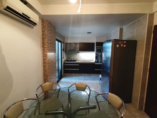 Venta | ¡oportunidad Única En Flores! Depto 5 Amb. + Cochera | Calidad Premium Y Balcón Corrido