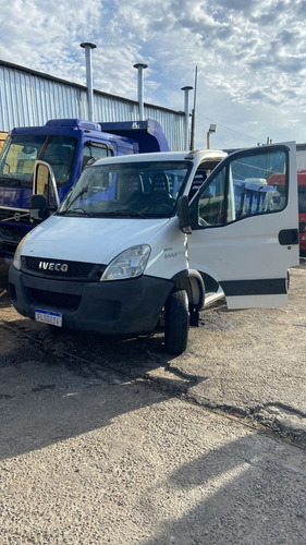 Imagem 3 de 10 de Iveco 35s14 2014 No Chassis