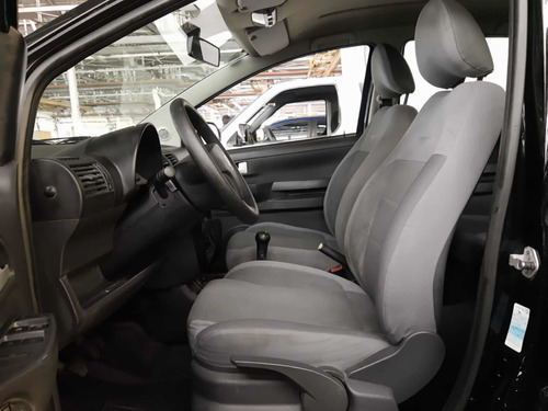 Imagen 8 de 10 de Volkswagen Crossfox 1.6 Std 5 Vel Ac 2007