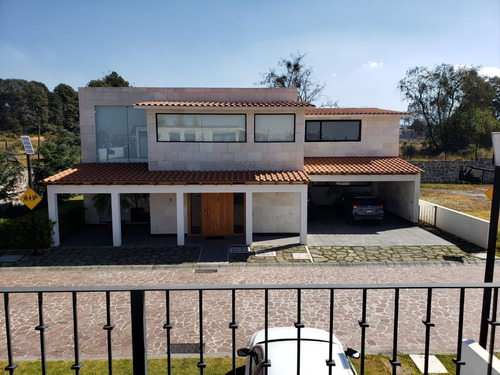 Casa Junto A Los Encinos Residencial Toledo