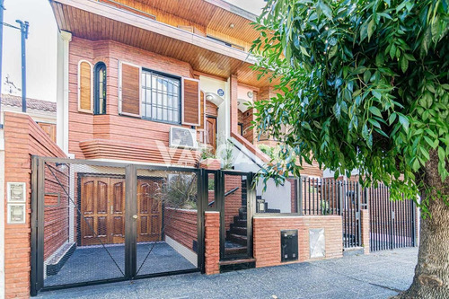 Imagen 1 de 8 de Venta De Casa 5 Ambientes En Haedo, Morón