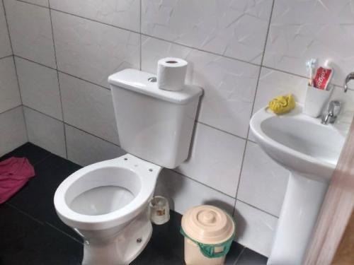 Imagem 9 de 12 de Casa No Litoral Com 2 Dormitórios Em Itanhaém/sp 6705pc