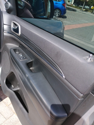 Jeep Grand Cherokee 3.6 Limited Lujo 4X2 At