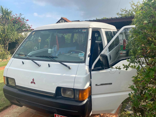 Mitsubishi L300 2.5 Minibus 2001