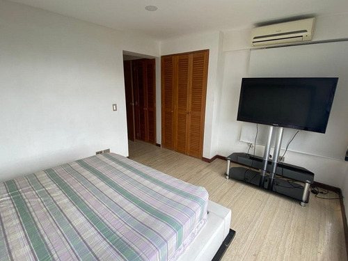 Apartamento Duplex En Alquiler En Colinas De Bello Monte, Cerca De La Embajada Americana