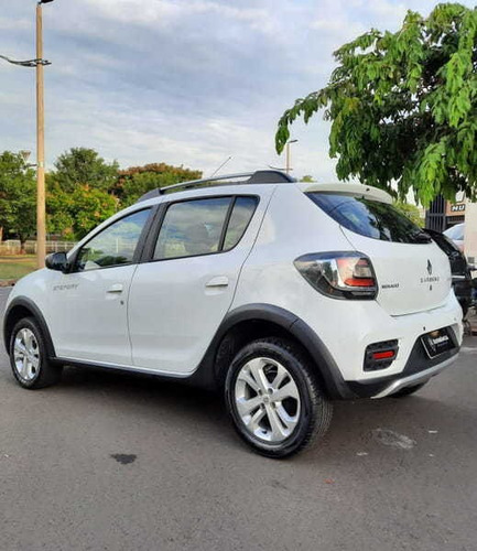 Imagem 6 de 15 de Sandero Stepway 1.6 2017