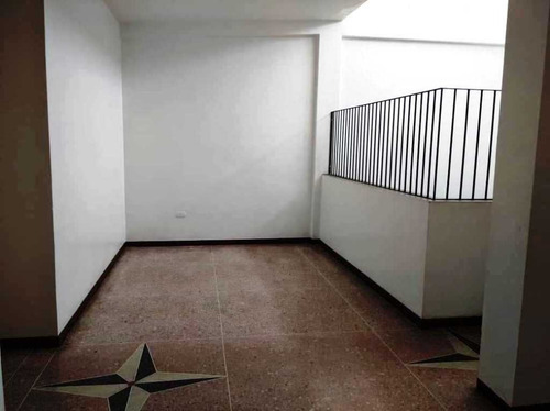 Imagen 8 de 16 de Se Vende Casa La Pastora Valencia Centro 04144121460