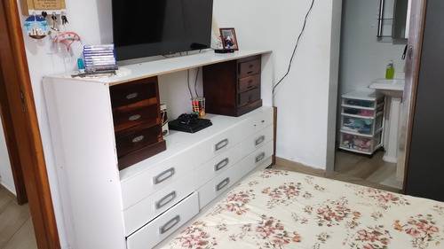 Casa 2 Dormitórios, 1 Suíte.