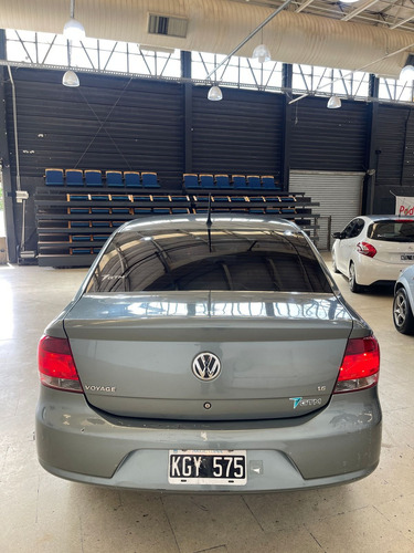 Volkswagen Voyage 1.6 Highline 101cv