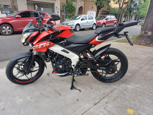 Rouser Ns 200
