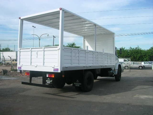Imagen 8 de 12 de Carrocería Baranda Volcable - 6,50 Mts - 12 Pallets - 0 Km