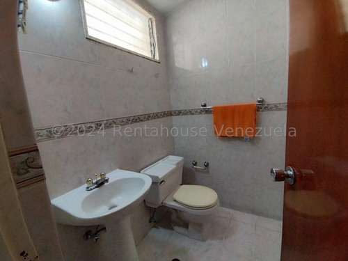 Casa En Venta Urb Corinsa, Cagua 24-28122 Hc