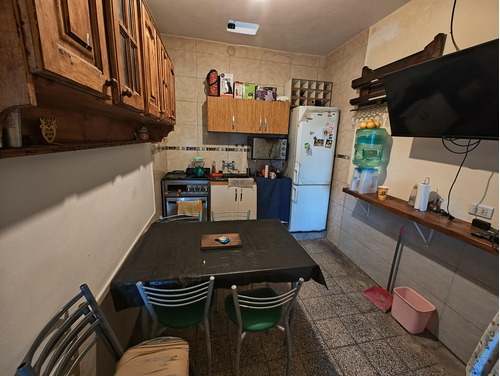 Casa En Venta En Isidro Casanova
