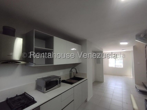 Dennymar, Alquila Hermosa Casa En Exclusiva Zona De Cabudare Presigiosa Urbanizacion Posee 2 Habitaciones 2 Baños Tanque Subterraneo Y Bellas Areas Comunes! B5a18700