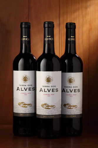 Vinho Português Tinto Terra Dos Alves Colheita