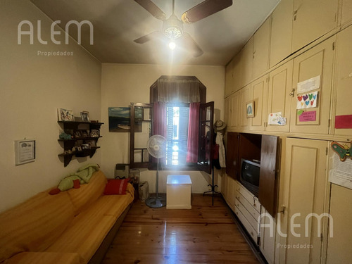 Casa/ph En Venta En Devoto, 5 Ambientes Con Gran Terraza