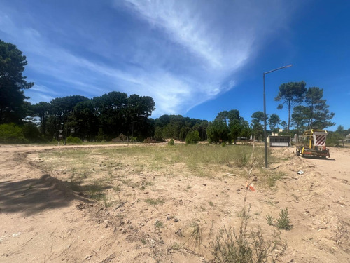Venta De Lote Ubicado En Barrio Cooperativo Pinamar