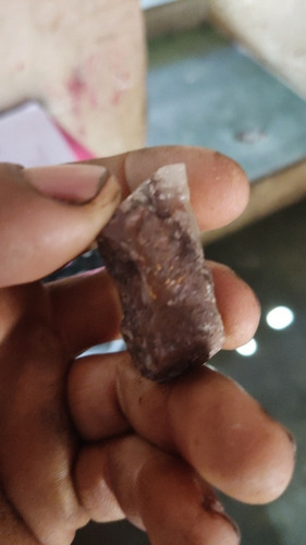 Imagem 4 de 5 de Pedras Cravadas Ouro