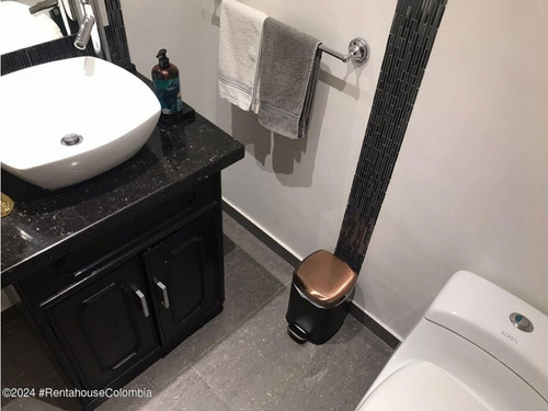 Apartamento En El Lago(bogota) Rah Co: 25-177