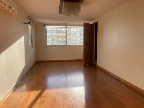 Departamento En Venta .oriente. Luminosos. Lo Barnechea