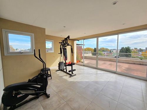 Departamento Con Balcón Y Cochera En Venta -villa Sarmiento