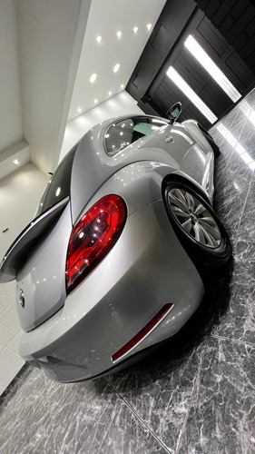 Imagen 4 de 25 de Volkswagen The Beetle 2015 1.4 Tsi Design