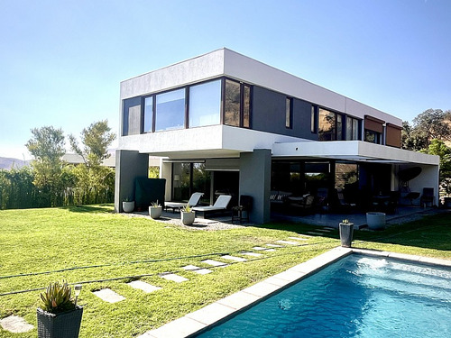 Estupenda Casa Estilo Mediterráneo Condominio Piedra Roja 