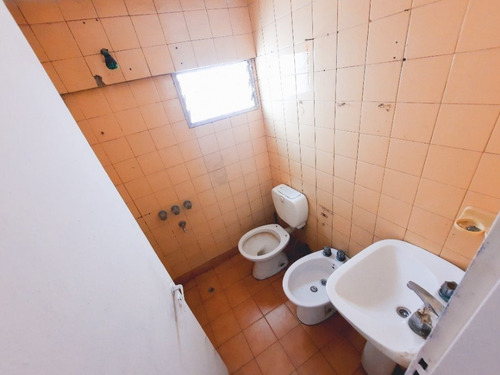 Imagen 6 de 12 de Departamento En Alquiler En Lanus Este