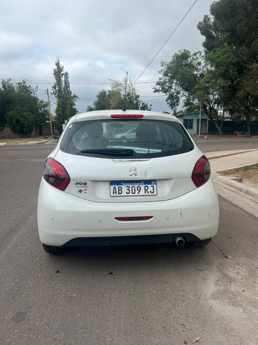 Peugeot 208 1.6 Allure