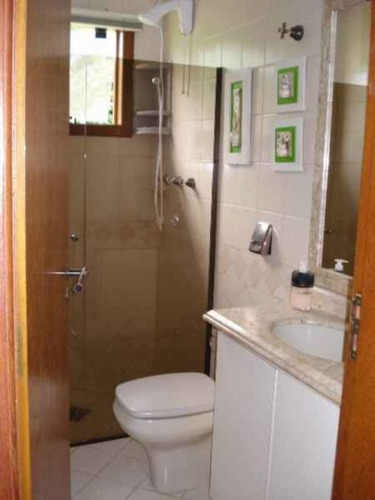 Casa Com 3 Dormitórios Sendo 1 Suíte, Em Rua Tranquila E Sem Saída, No Bairro Itoupava Norte. Terreno Com Área Total De 3.696,54m². - 3577326v