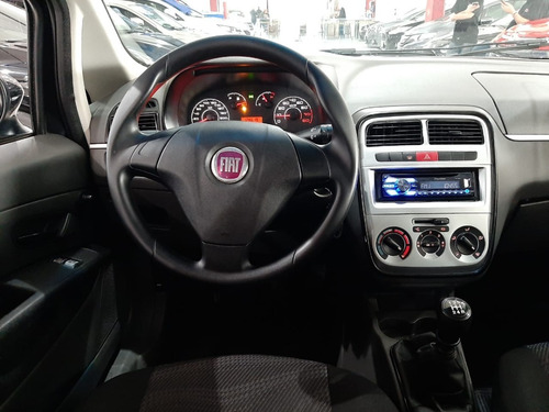Imagem 5 de 9 de Fiat Punto Attractive 1.4 Completo 2012