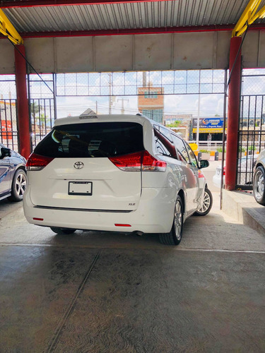 Imagen 4 de 11 de Toyota Sienna 2011 Xle Piel At