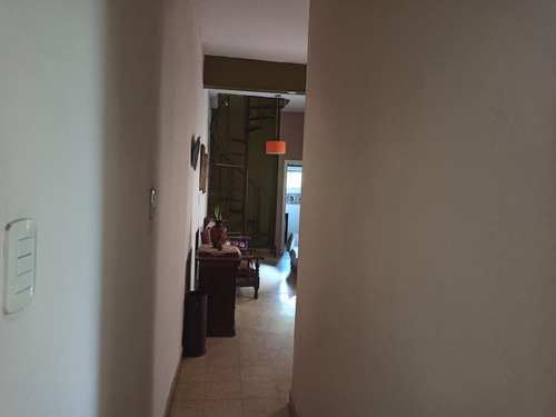 Venta Villa Sarmiento Ph Tipo Casa 5 Amb. En Dos Plantas- Sin Expensas - Terraza