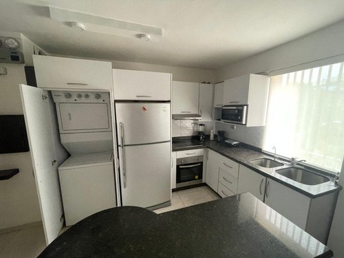 Apartamento En Venta Playa Grande 25-19798