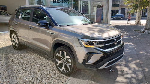 Volkswagen Taos Highline Bi Tono