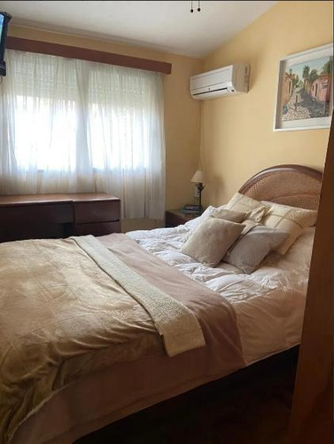 Venta De Apartamento 4 Dormitorios Y 2 Baños Con Cochera En Carrasco