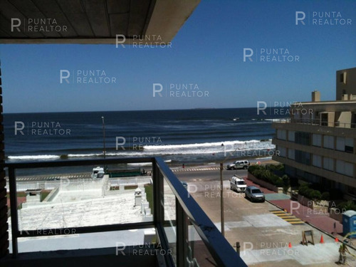 Apartamento 2 Dormitorios En Alquiler En Punta Del Este, Uruguay